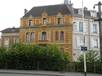  Immeuble pittoresque en briques et pierre jaune, quai Claude Le Lorrain